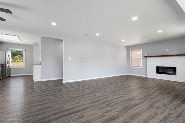 353 W 15th Place, Chicago Heights, IL 60411