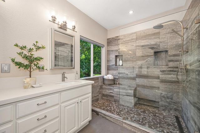11604 Sherwood Way, Auburn, CA 95602