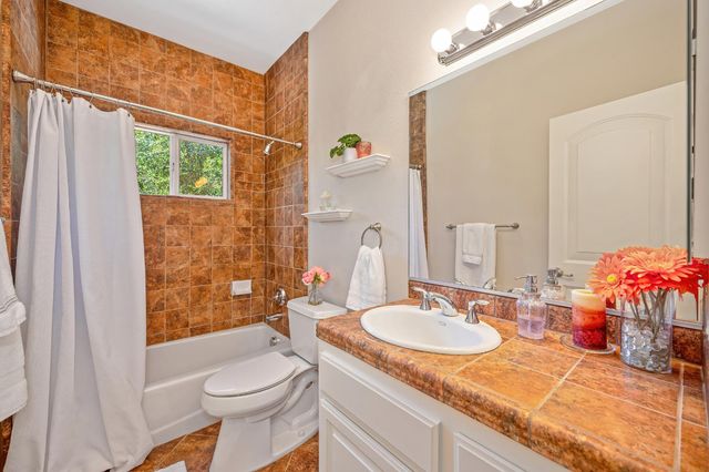 11604 Sherwood Way, Auburn, CA 95602