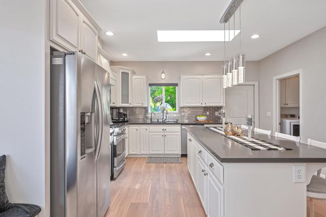 11604 Sherwood Way, Auburn, CA 95602