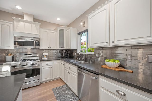 11604 Sherwood Way, Auburn, CA 95602