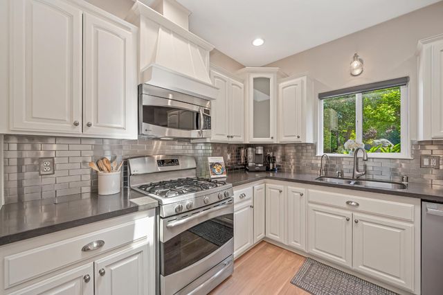 11604 Sherwood Way, Auburn, CA 95602
