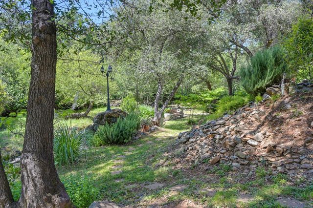 11604 Sherwood Way, Auburn, CA 95602