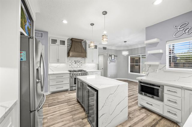 6822 Kemper Drive, Pasadena, TX 77505