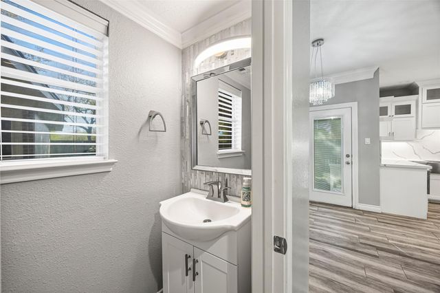 6822 Kemper Drive, Pasadena, TX 77505