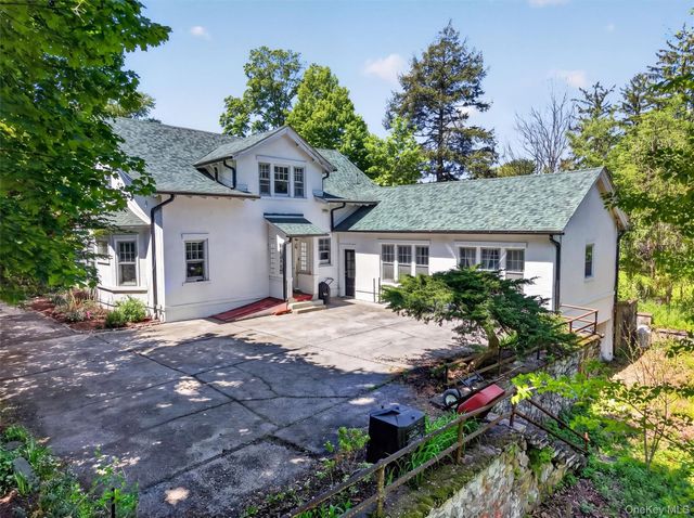 96 Hooker Avenue, Poughkeepsie, NY 12601