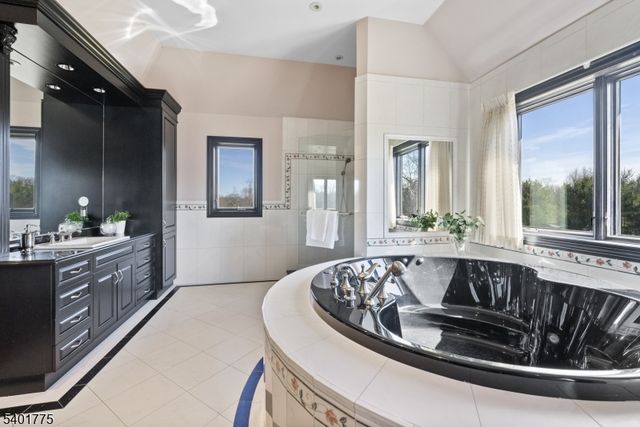 2185 Amwell Rd, Franklin Twp., NJ 08873