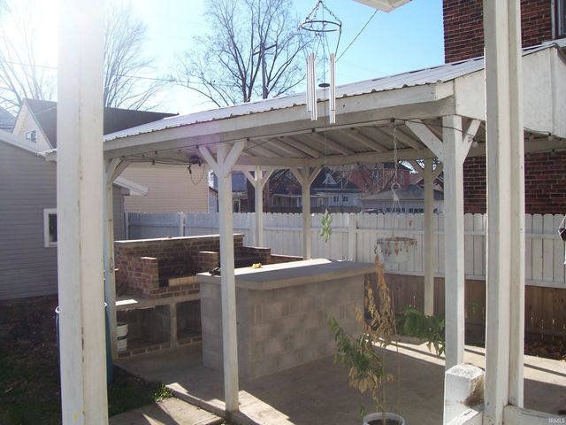 207 E Miami Avenue, Logansport, IN 46947