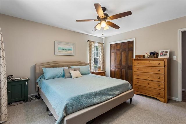 7483 Gloucester Village DR, Gloucester, VA 23061