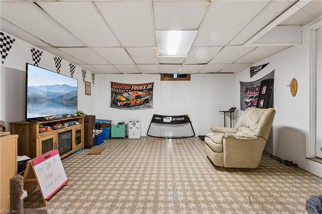 7483 Gloucester Village DR, Gloucester, VA 23061