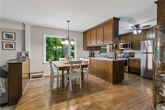 7483 Gloucester Village DR, Gloucester, VA 23061
