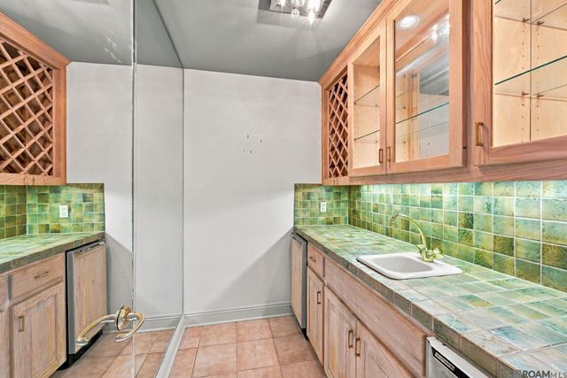 1454 Applewood Rd, Baton Rouge, LA 70808
