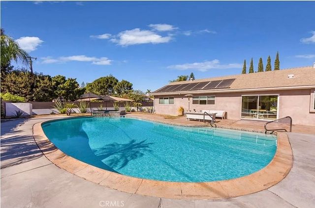 17548 Marilla, Northridge, CA 91325
