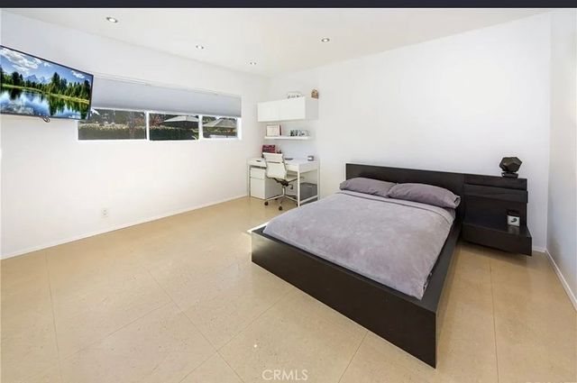 17548 Marilla, Northridge, CA 91325