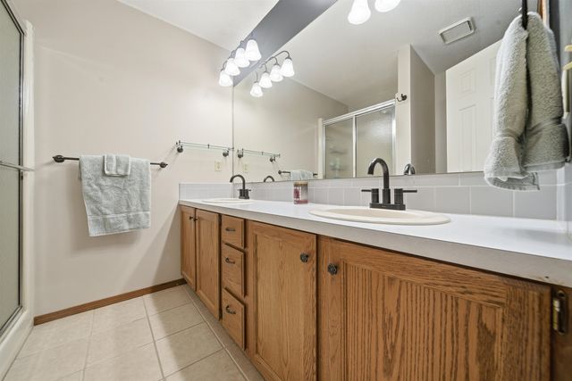 123 E Sandhill Rd, Derby, KS 67037