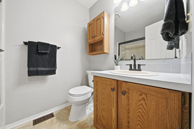 123 E Sandhill Rd, Derby, KS 67037