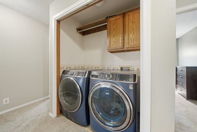 123 E Sandhill Rd, Derby, KS 67037