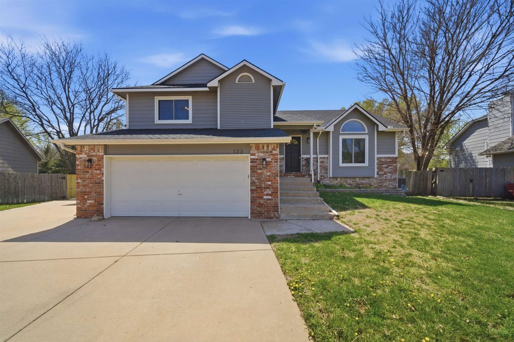 123 E Sandhill Rd, Derby, KS 67037