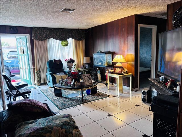 3268 NW 15th St, Lauderhill, FL 33311