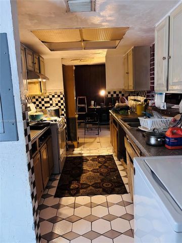 3268 NW 15th St, Lauderhill, FL 33311