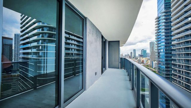 45 SW 9th Street 2502, Miami, FL 33130