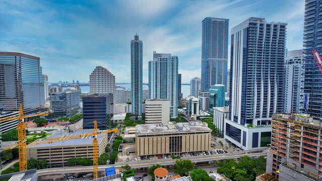 45 SW 9th Street 2502, Miami, FL 33130