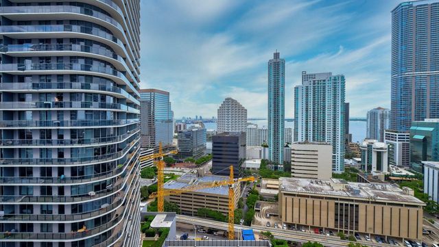 45 SW 9th Street 2502, Miami, FL 33130