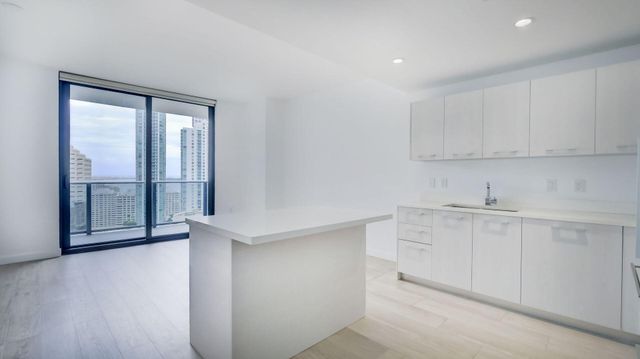 45 SW 9th Street 2502, Miami, FL 33130