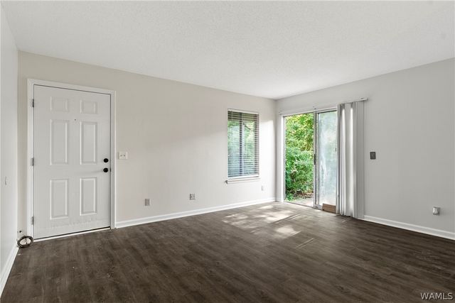 3914 Watermelon 530-D, Northport, AL 35473