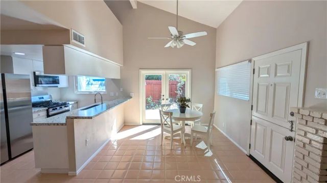 2302 Elden, Costa Mesa, CA 92627