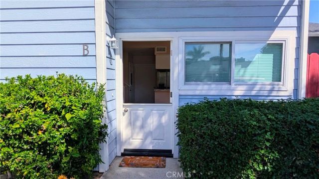 2302 Elden, Costa Mesa, CA 92627