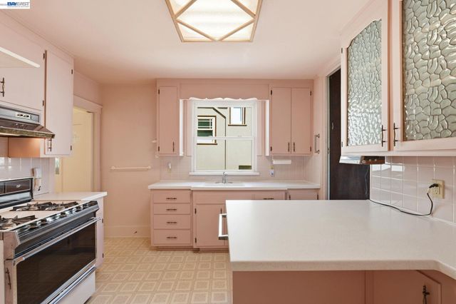 1130 Ranleigh Way, Piedmont, CA 94610