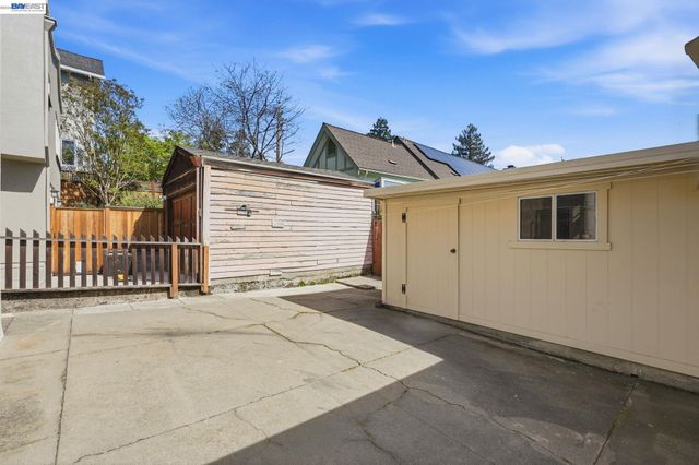 1130 Ranleigh Way, Piedmont, CA 94610
