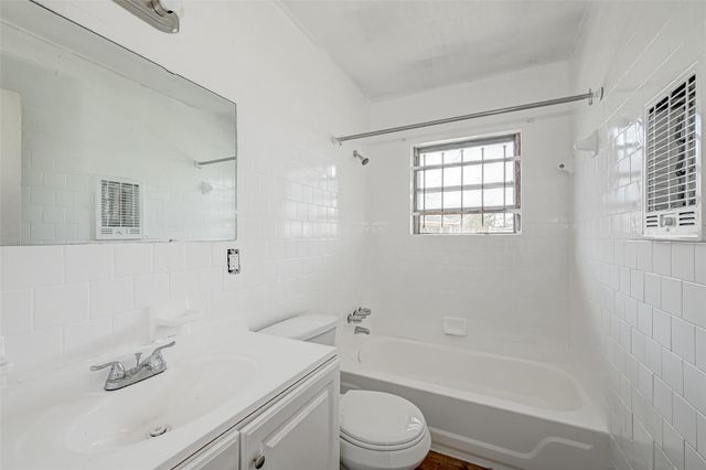 5315 Bellfort Court, Houston, TX 77033