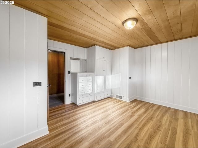 1025 HILLCREST Dr, Baker City, OR 97814