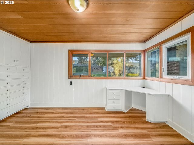 1025 HILLCREST Dr, Baker City, OR 97814