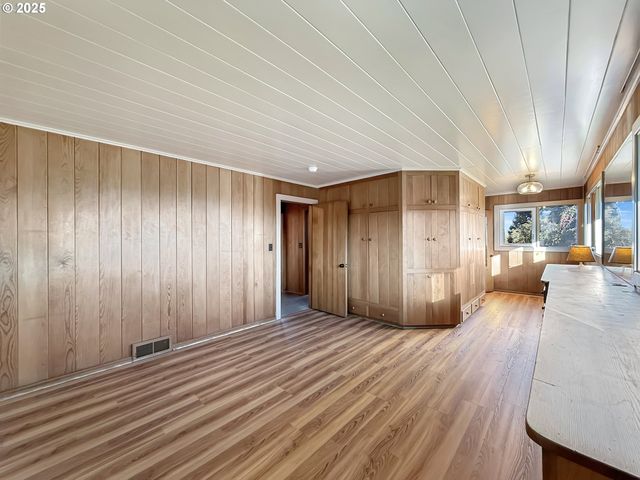 1025 HILLCREST Dr, Baker City, OR 97814