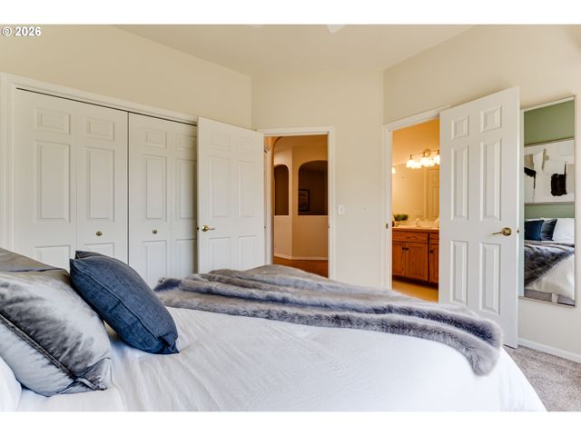 3344 LAKEMONT Dr, Eugene, OR 97408