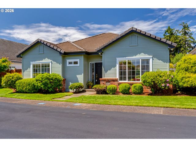 3344 LAKEMONT Dr, Eugene, OR 97408