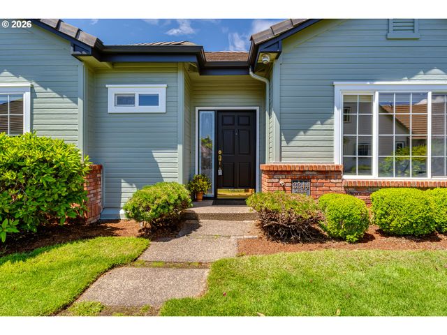 3344 LAKEMONT Dr, Eugene, OR 97408