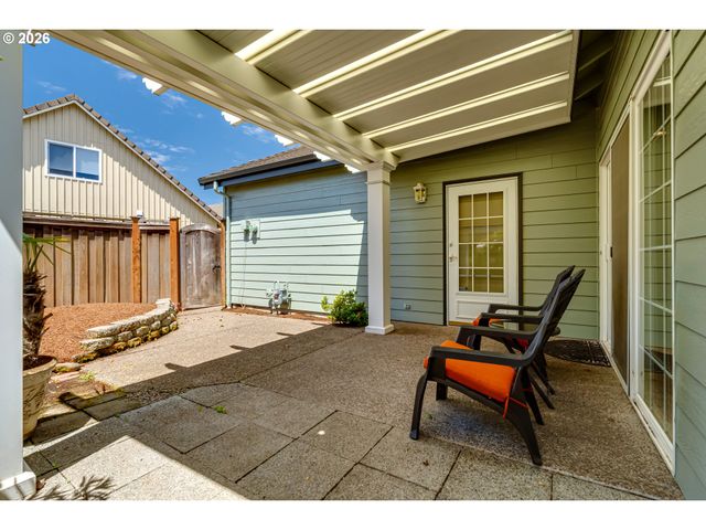 3344 LAKEMONT Dr, Eugene, OR 97408
