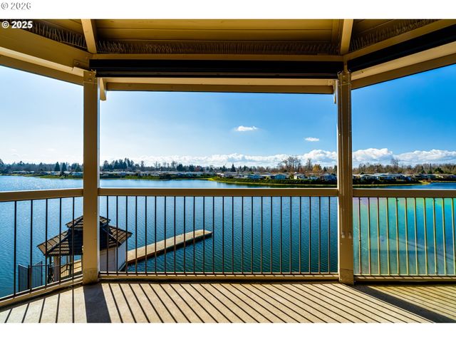3344 LAKEMONT Dr, Eugene, OR 97408