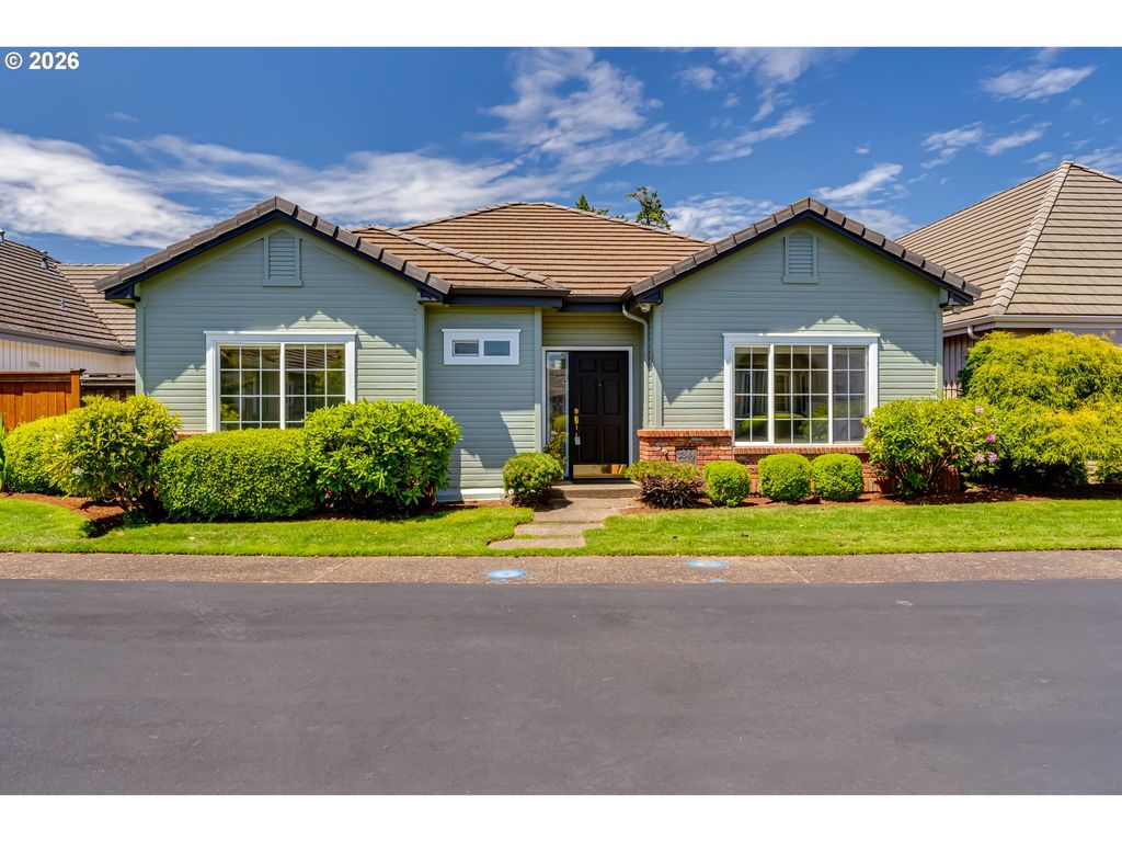 3344 LAKEMONT Dr, Eugene, OR 97408