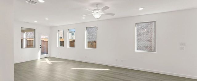 14149 Gallatin Street, Pilot Point, TX 76258