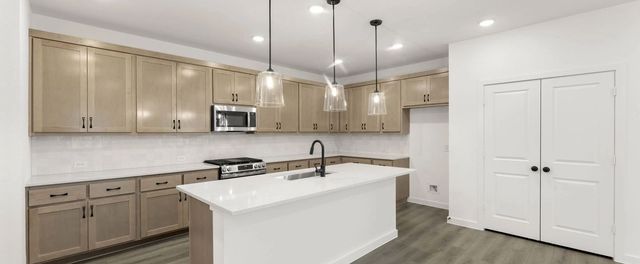 14149 Gallatin Street, Pilot Point, TX 76258