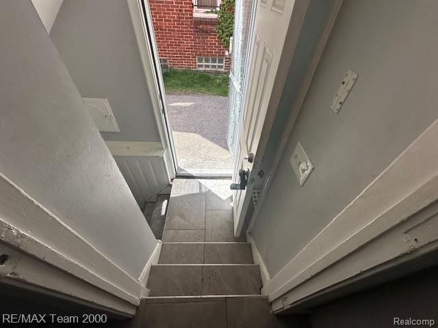 18453 Lauder Street, Detroit, MI 48235