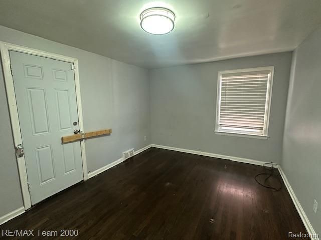 18453 Lauder Street, Detroit, MI 48235
