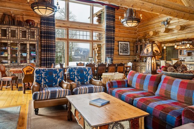 557 Trager Road, Jamaica, VT 05343