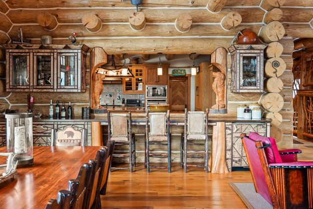 557 Trager Road, Jamaica, VT 05343