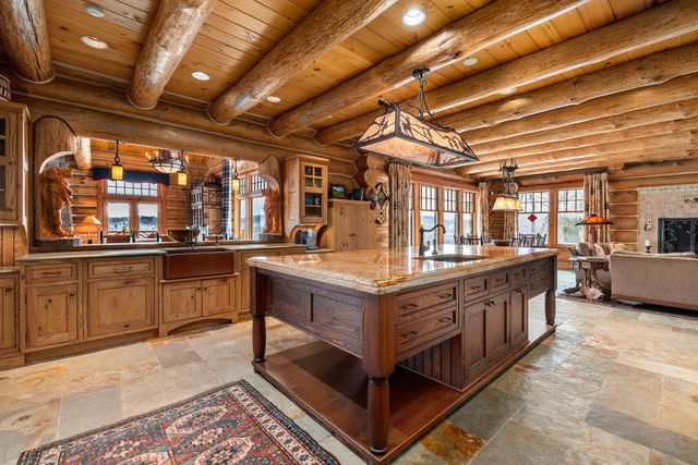 557 Trager Road, Jamaica, VT 05343